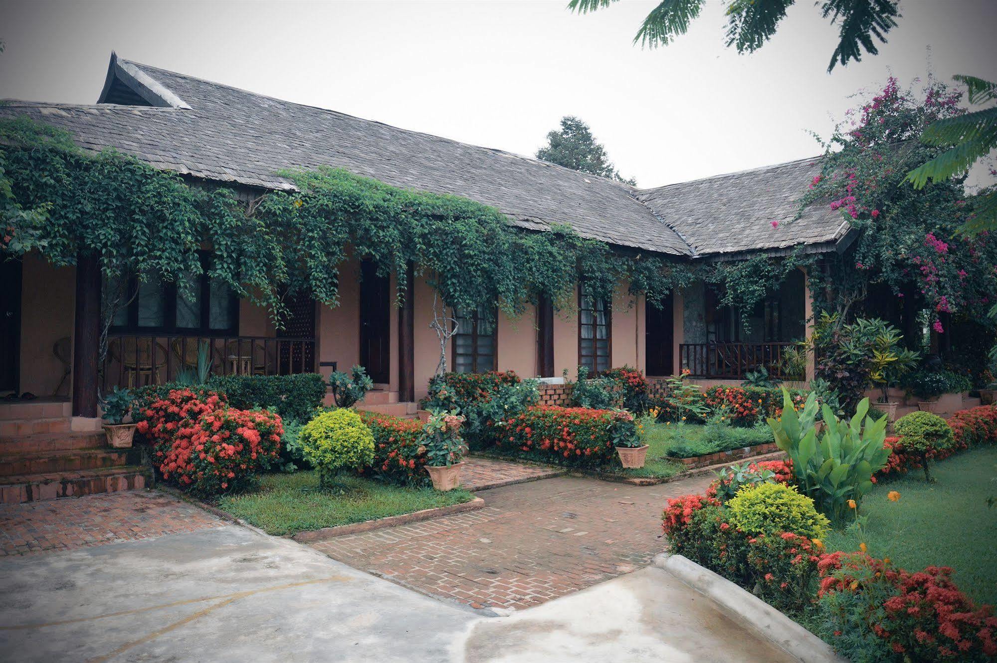 Villa Nam Song Vang Vieng Exteriér fotografie