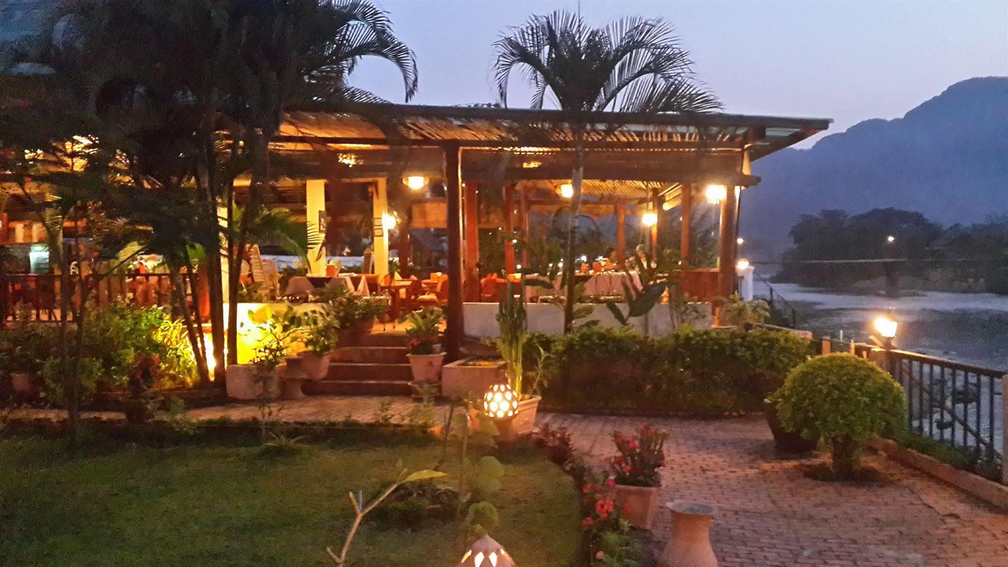 Villa Nam Song Vang Vieng Exteriér fotografie